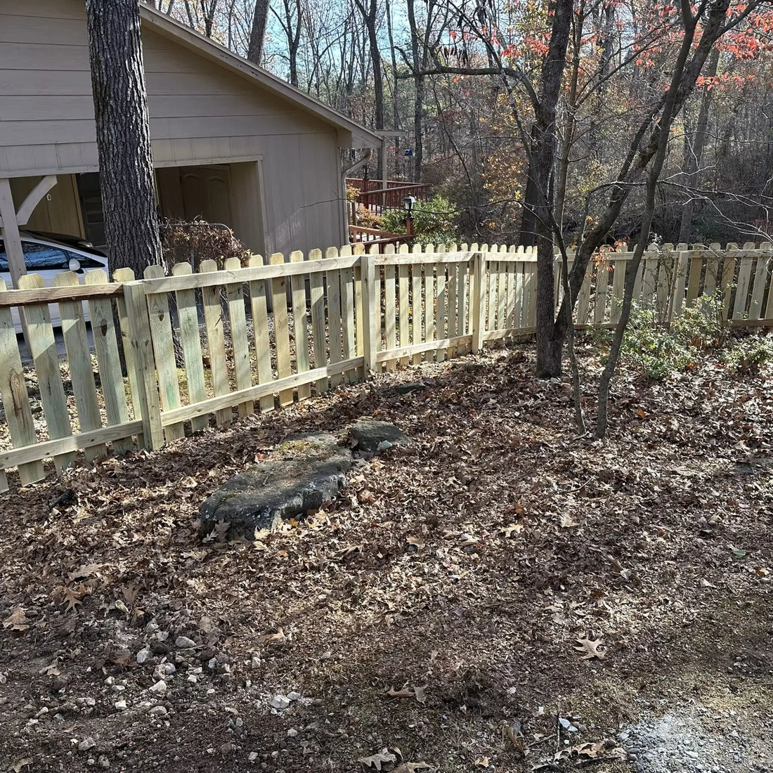 Picket Fence vs Privacy Fence - Elite Home Solutions